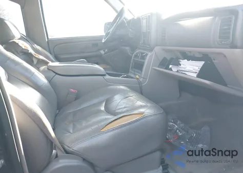 2004 Chevrolet Tahoe C1500 z USA, uszkodzony, nr VIN 1GNEC13Z04R220177